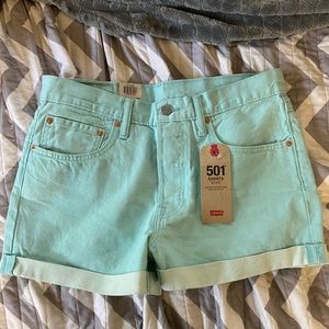 501 Levi’s shorts.